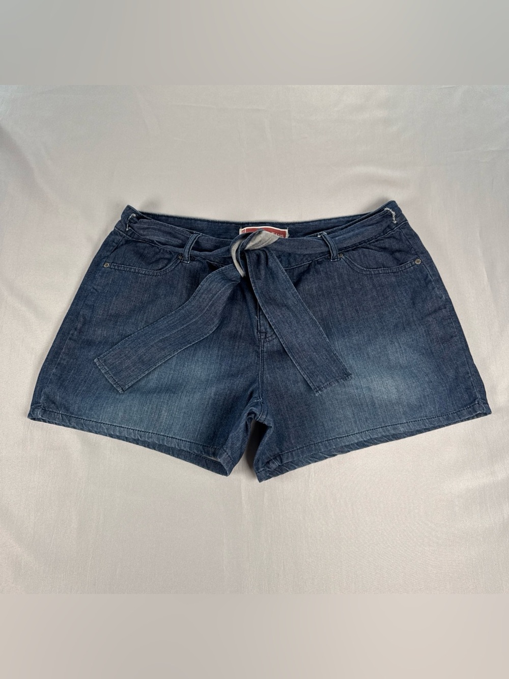 Gap Jeans Y2K Belted Jean Shorts Women’s Size 16 Medium Wash Denim 100% Cotton